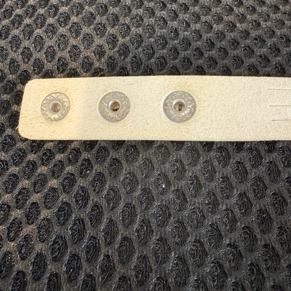 White Rhinestone Snap Closure Choker - Picture 7 of 8